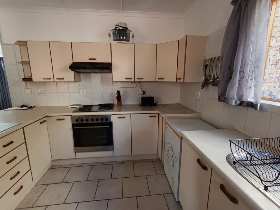 2 Bedroom Property for Sale in Jeffreys Bay Central Eastern Cape